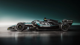 mercedes-amg-f1-the-new-era-starts-here-introducing-our-w17-v0-ms8ponwu8veg1.png